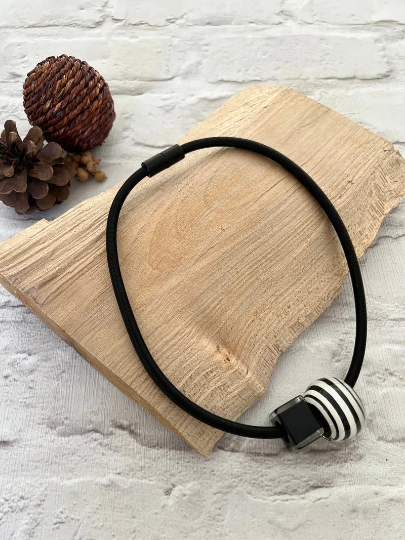 Calitaa Luxury Collection Bead Black