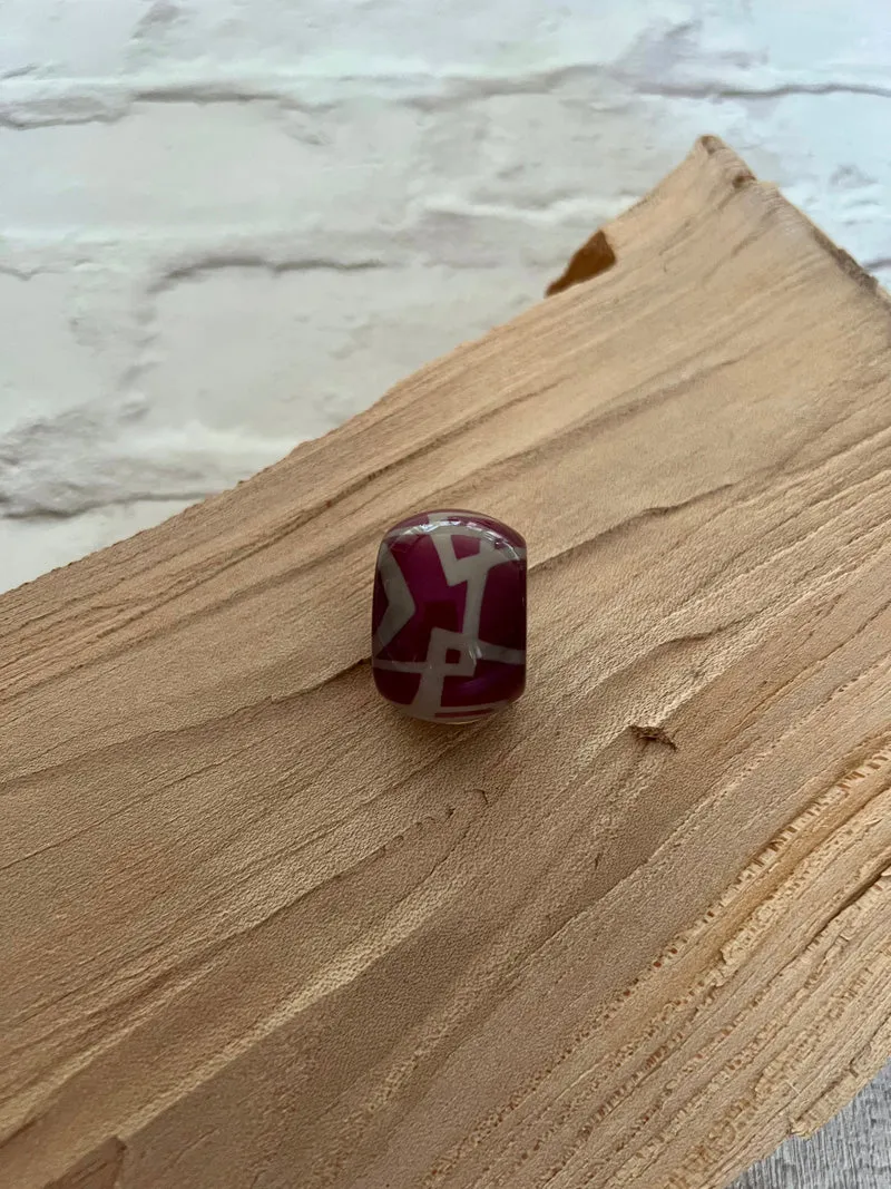 Calitaa Luxury Collection Bead Plum Abstract