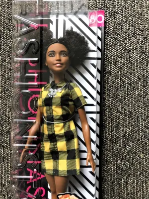 CUTIE-PIE BARBIE/FASHIONISTAS BARBIE