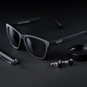 How to be A Spy - Black Sunglasses